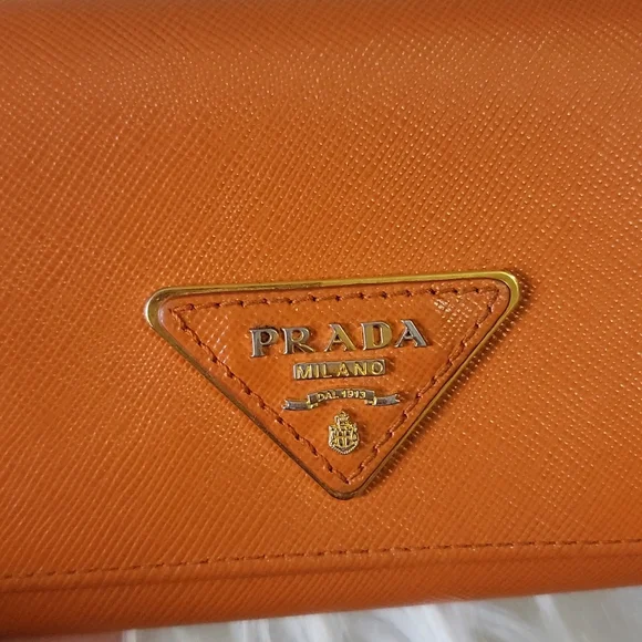 PRADA - Picture 15 of 16